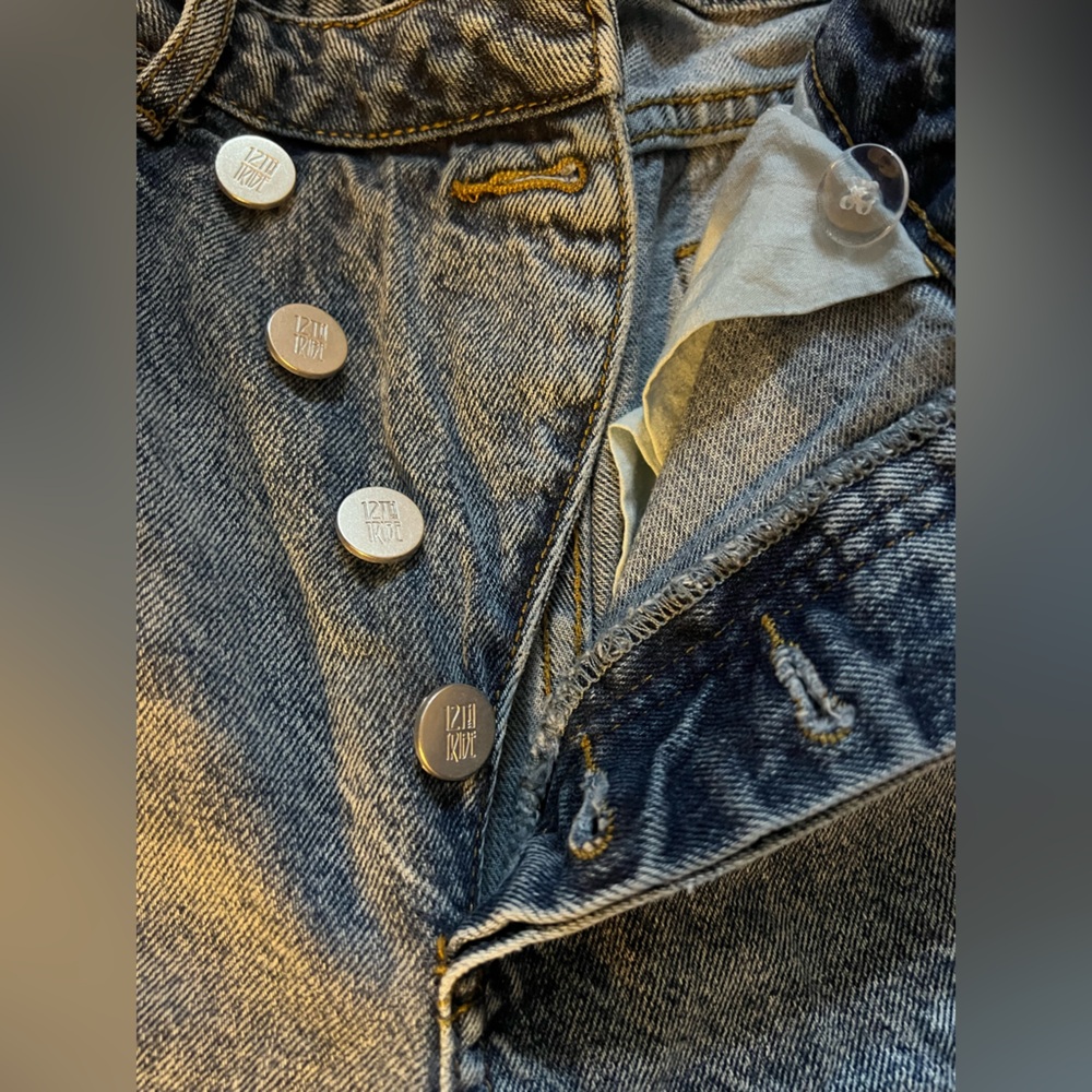 Jeans - Picture 4 of 4
